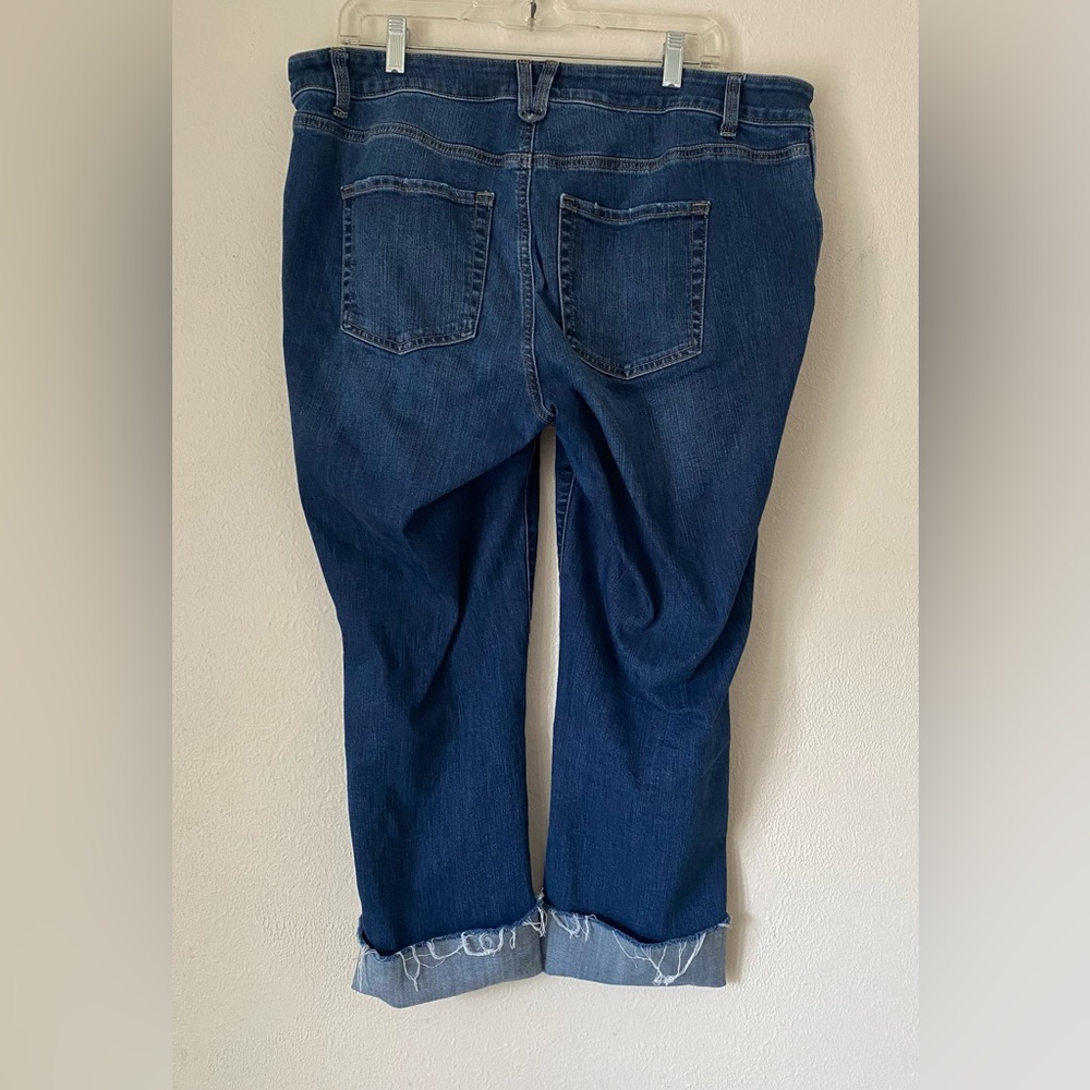 Capris - Picture 2 of 3